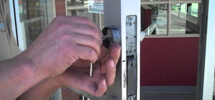 commercial door lock repair Salinas